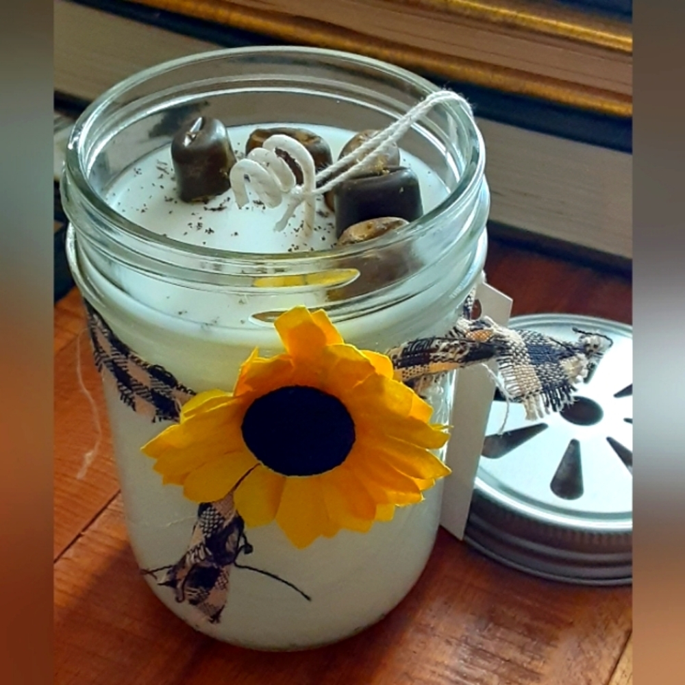 Handcrafted Soy Coffee Shoppe Candle w/real Espresso!
